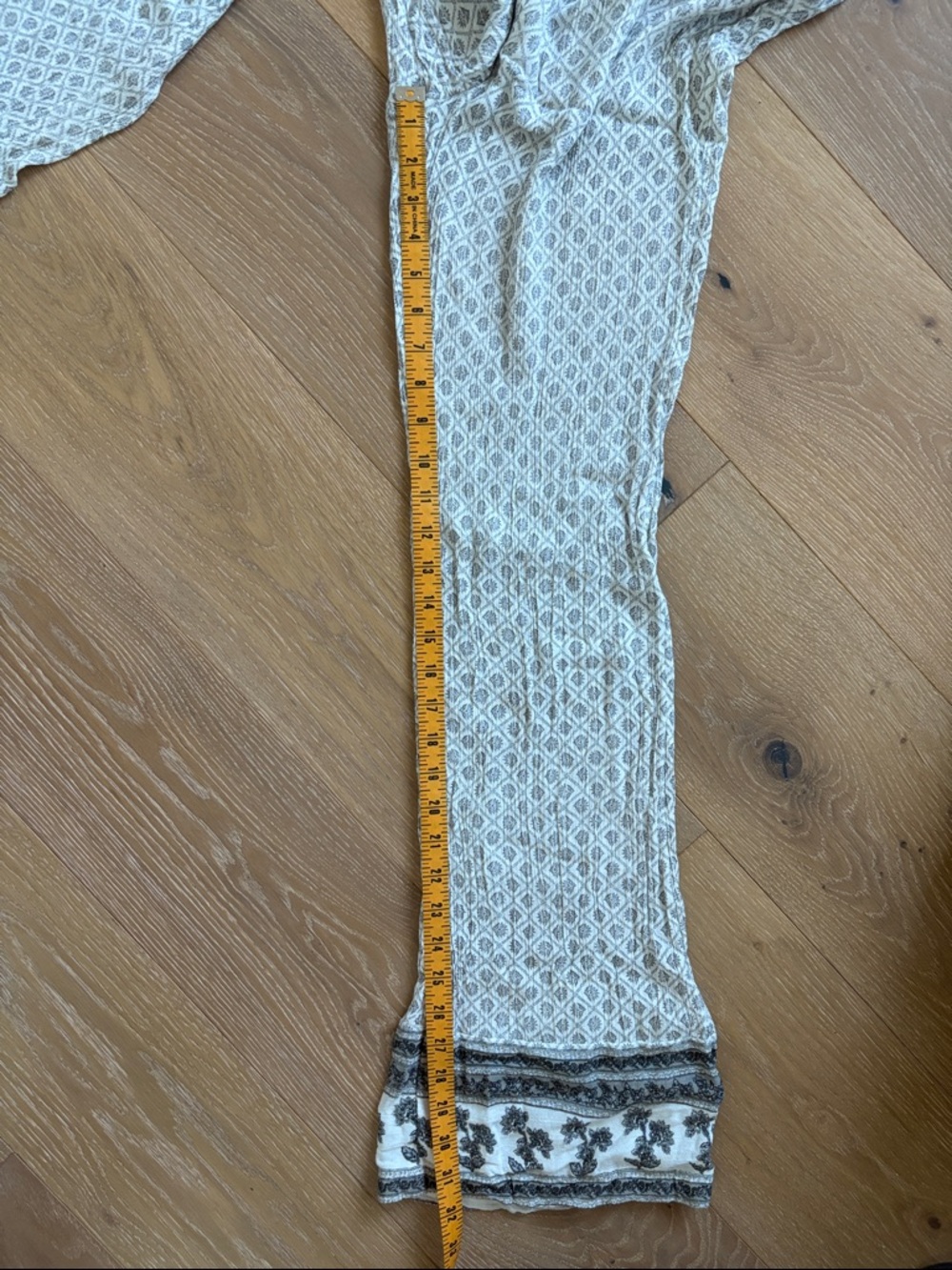 White and Gray Wide Leg Palazzo Pants Size Large Stretch Festival Beach - Picture 7 of 8